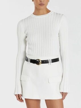 DISSH White Ribbed Long-Sleeve Knit Top